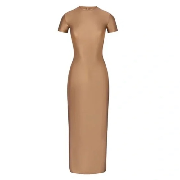 SKIMS Tan Shine Maxi Dress Size S/P Shiny Short Sleeve Tight Dress - NEVER WORN - Picture 1 of 5
